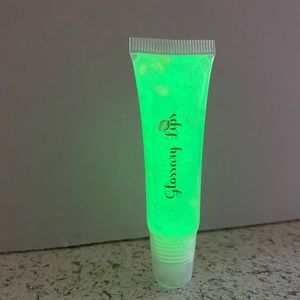 Kiwi Snakebite UV Lip Gloss
